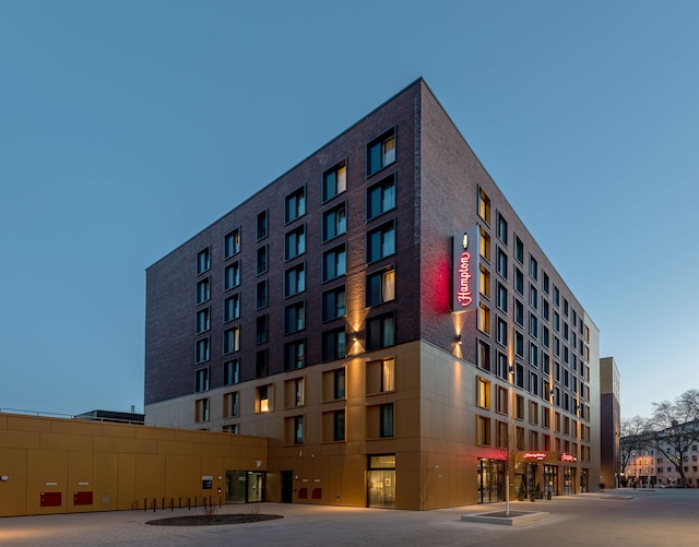 ハンプトン バイ ヒルトン デュッセルドルフ シティ センター