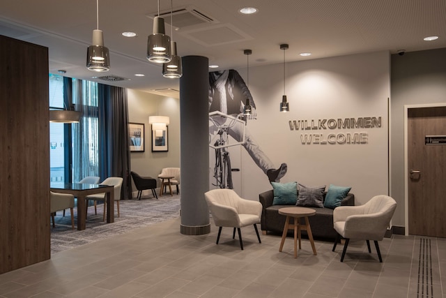 ハンプトン バイ ヒルトン デュッセルドルフ シティ センター