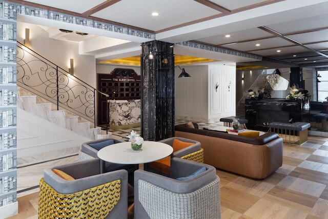 ザ アレスト ホテル