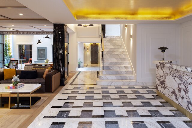 ザ アレスト ホテル