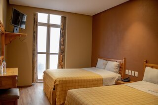 ホテル フアレス