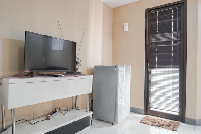 コージー スタジオ アパートメント ウィズ シティ ビュー アット タマンサリ スディルマン