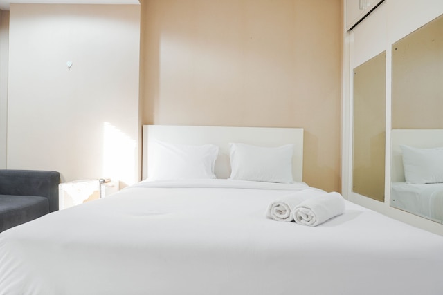 コージー スタジオ アパートメント ウィズ シティ ビュー アット タマンサリ スディルマン