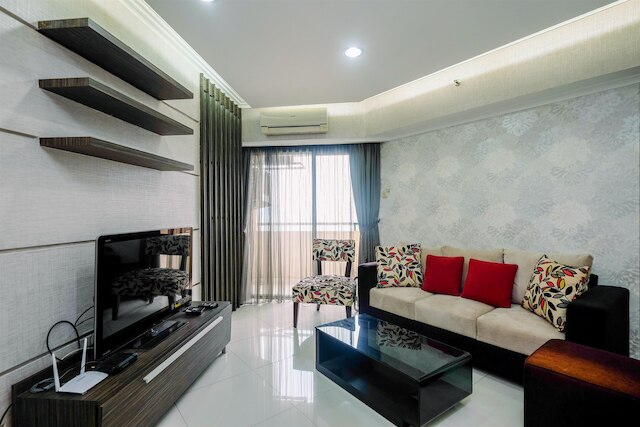 スペーシャス フォー 2ッBR アパートメント アット スディルマン タワー コンドミニアム