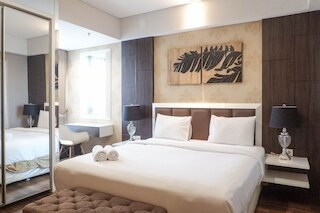 シーニック モダン22ッBR アパートメント アット トリリウム レジデンス