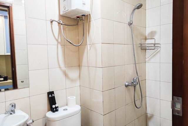 コンフォータブル スタジオ ルーム アット ヴィダ ビュー マカッサル アパートメント