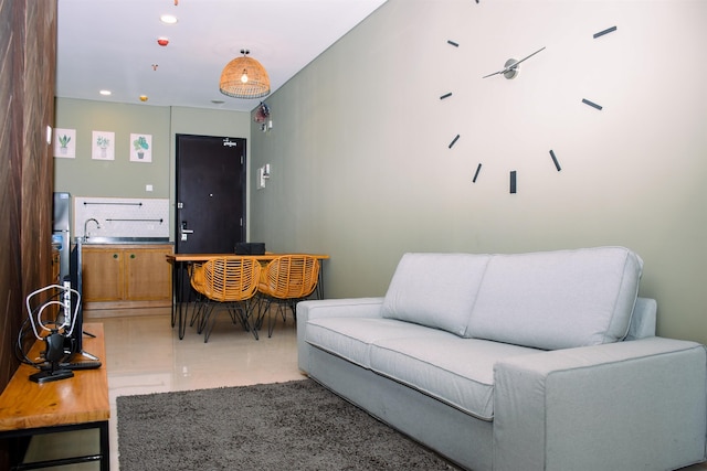 スーパー アンド ブランド ニュー 2ッBRム アット スディルマン スイーツ アパートメント