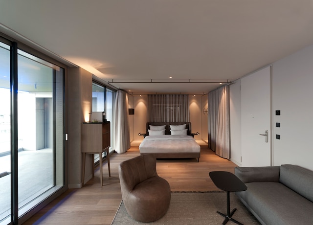 b'mine フランクフルト エアポート