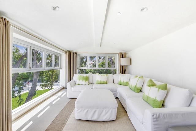 ウィスパリング アイリス