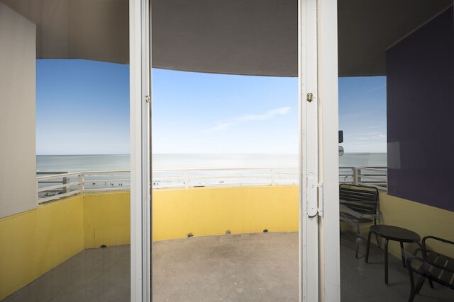 オーシャン ウォーク 609