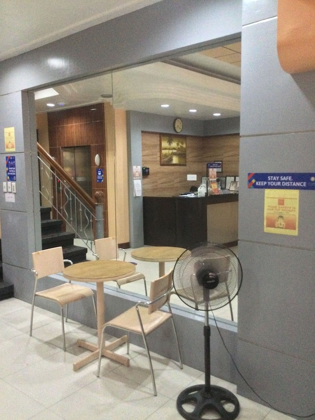 OYO 817 ビスタ アパーテル