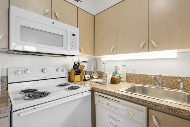 パキ マウイ #103 2 ベッドルーム コンド バイ レッドオーニング