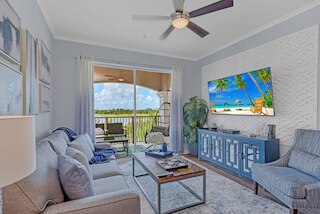 コンドミニアム W / プライム ビュー オブ レイク プール & ファイアワークス !