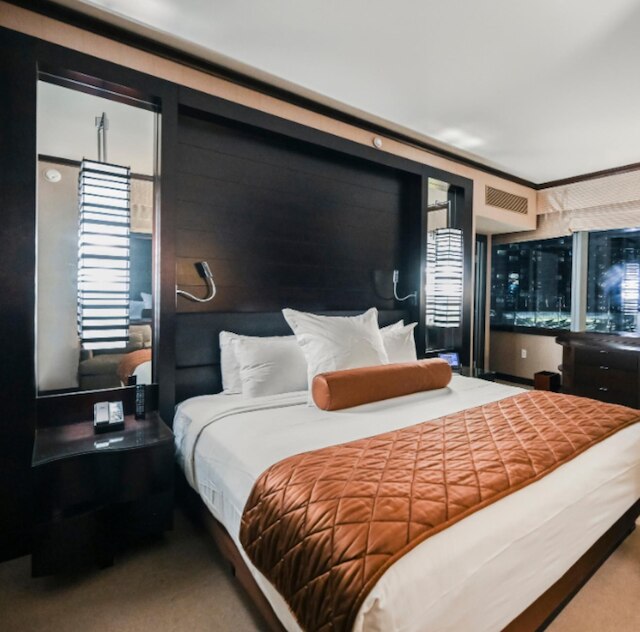 ストリップビュースイーツ アット ヴィダラ