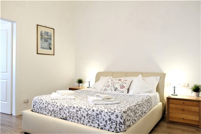 ワイン アパートメンツ フィレンツェ モレリーノ