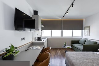 ジ アテニアンズ アート アパートメンツ