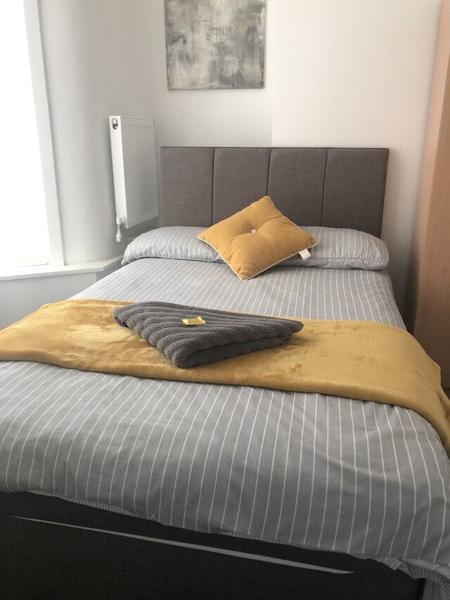 ラブリー 4- ベッド ハウス イン アンフィールド オール エンスイート