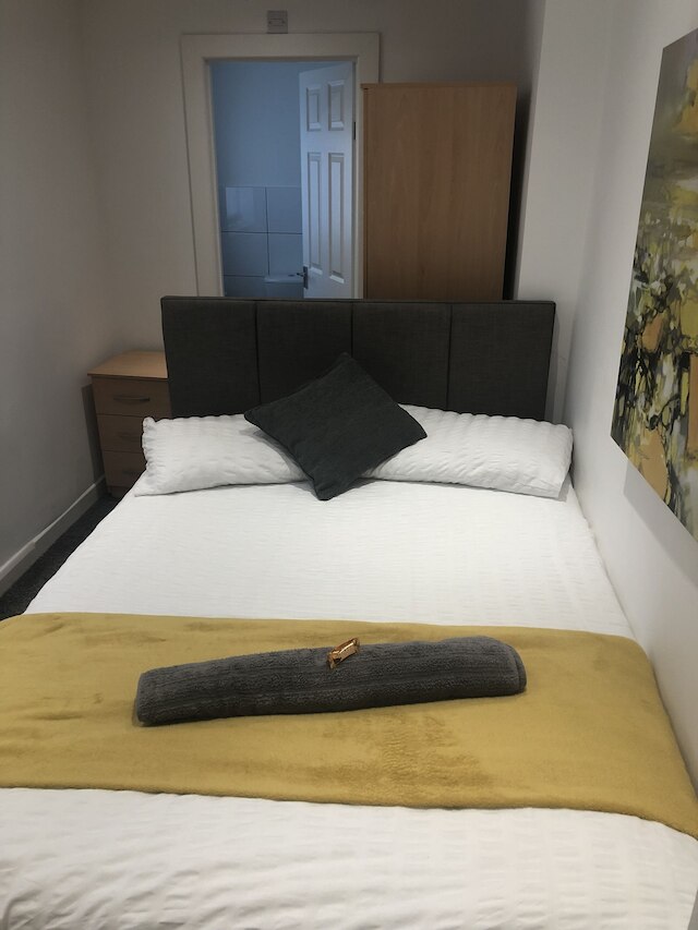 ラブリー 4- ベッド ハウス イン アンフィールド オール エンスイート