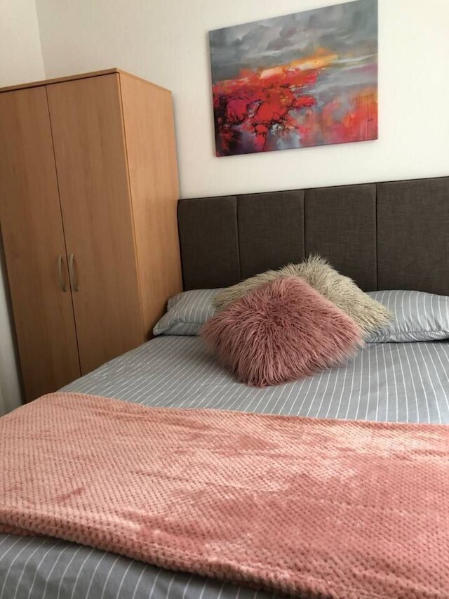 ラブリー 4- ベッド ハウス イン アンフィールド オール エンスイート