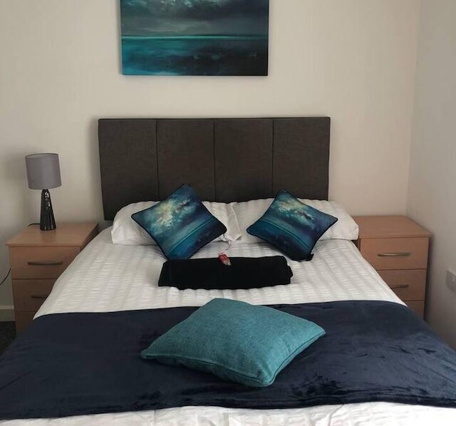 ラブリー 4- ベッド ハウス イン アンフィールド オール エンスイート