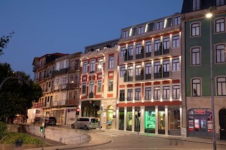 セE カテドラル ホテル ポルト タペストリー コレクション バイ ヒルトン