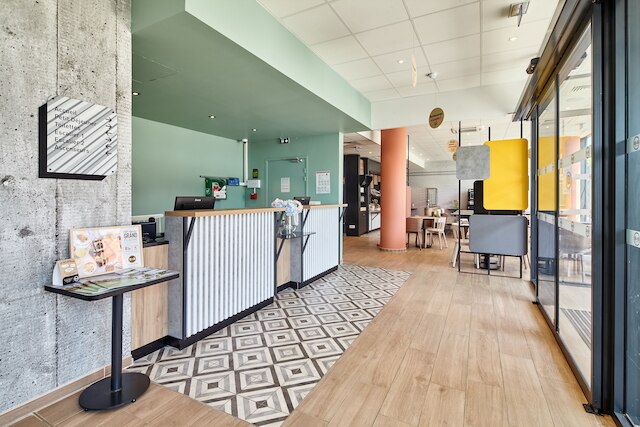 B&Bホテルアルジャントゥイユ