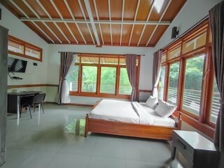 ティルタサリ ナイス ゲストハウス 2