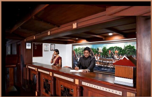 スターリング ハウス ボート レイク パレス アレッピー