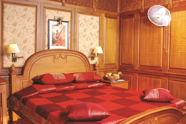 スターリング ハウス ボート レイク パレス アレッピー