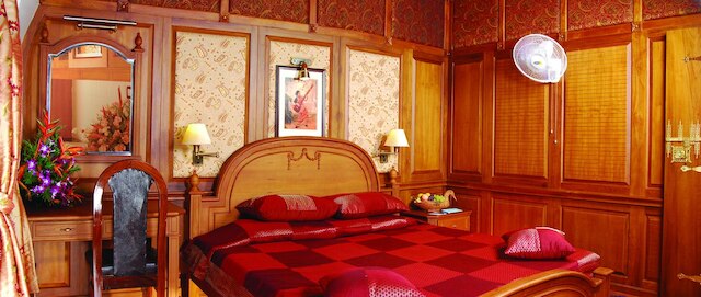 スターリング ハウス ボート レイク パレス アレッピー