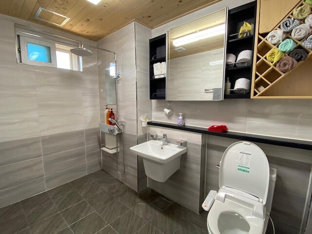 Ganghwa Nolumog Byeoljang