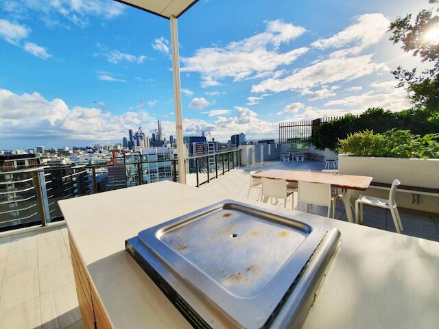 ベッBルーム フード ドリンク ハブ プール 2 カーズ ジム ルーフトップ