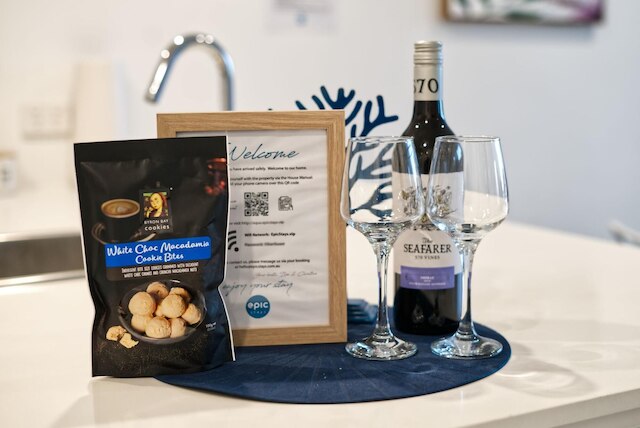 ベッBルーム フード ドリンク ハブ プール 2 カーズ ジム ルーフトップ