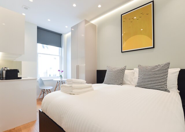 ステイプライム アールズコート サービスド アパートメンツ