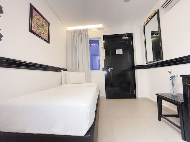 ザ スヌーズ ホテル マリン パレード