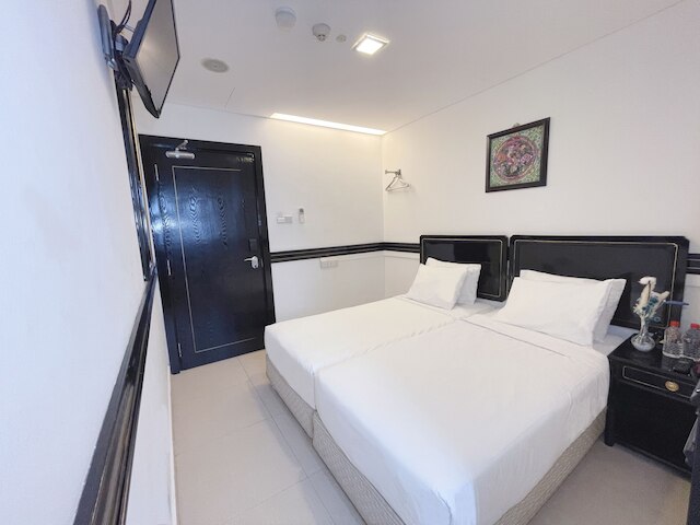 ザ スヌーズ ホテル マリン パレード