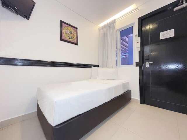 ザ スヌーズ ホテル マリン パレード