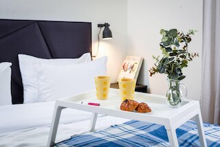 アパートメン ウィズ バルコニー イン ザ ハート オブ TLV