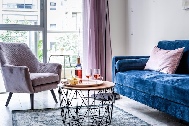 アパートメン ウィズ バルコニー イン ザ ハート オブ TLV