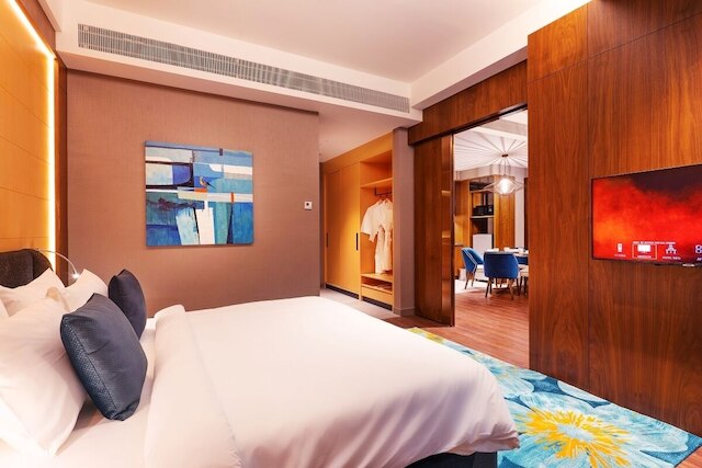 M ワールド ホテル