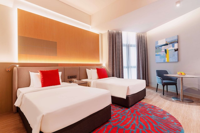 M ワールド ホテル