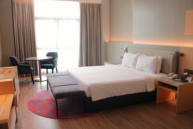 M ワールド ホテル