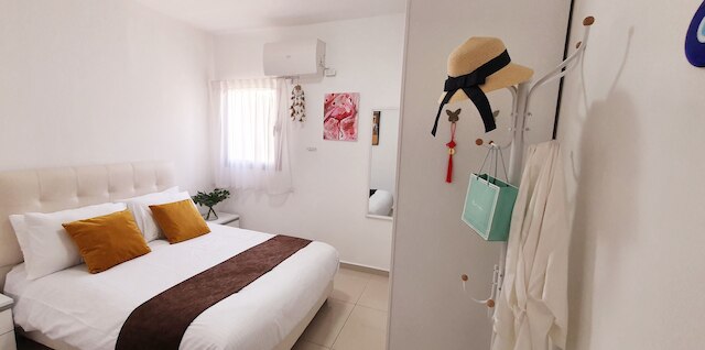 メロニー アパートメント