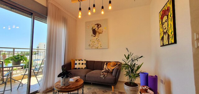 メロニー アパートメント