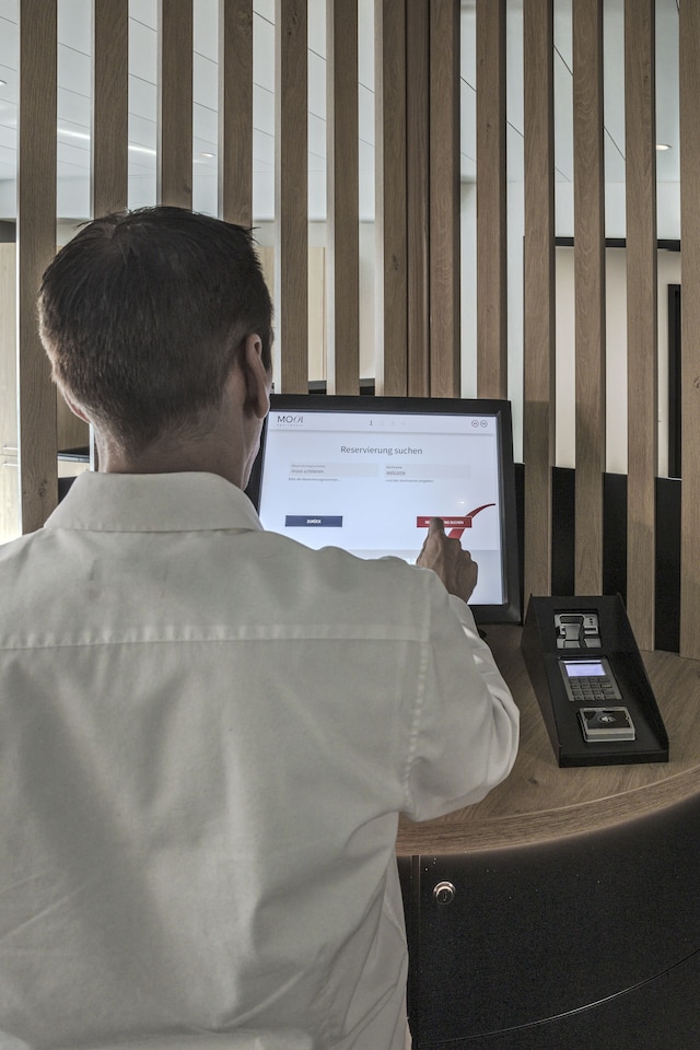 ムーイ アパートメンツ シュリーレン