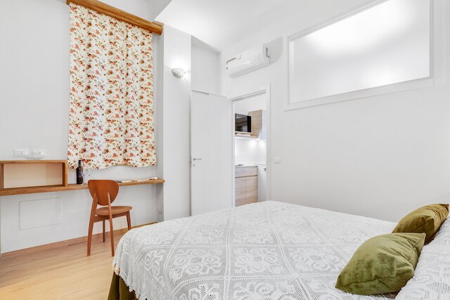 マダム バリ アパートメント  ステップ フロム ザ シー