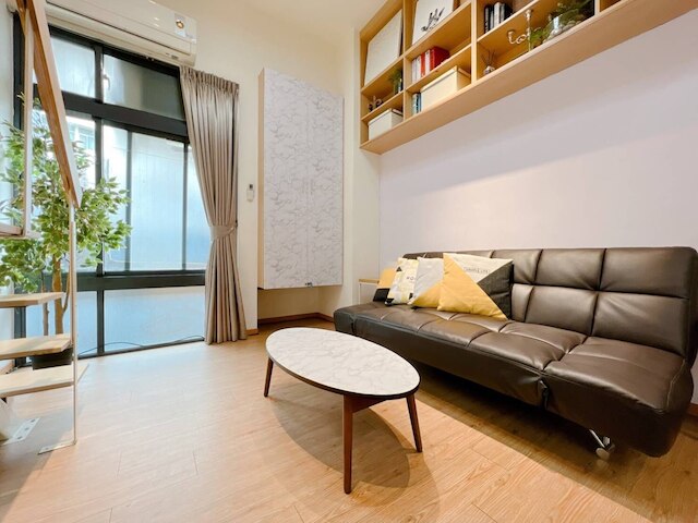 Tokyo Loft duplex apt