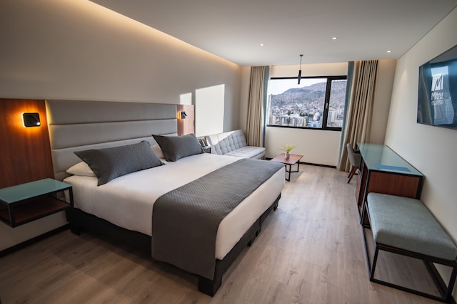 ミトル・エクスプレス