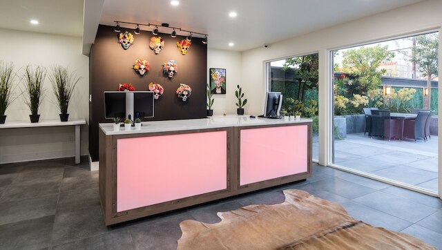 ザ カトリーナ  ホテル