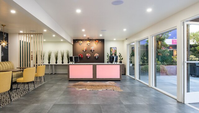 ザ カトリーナ  ホテル